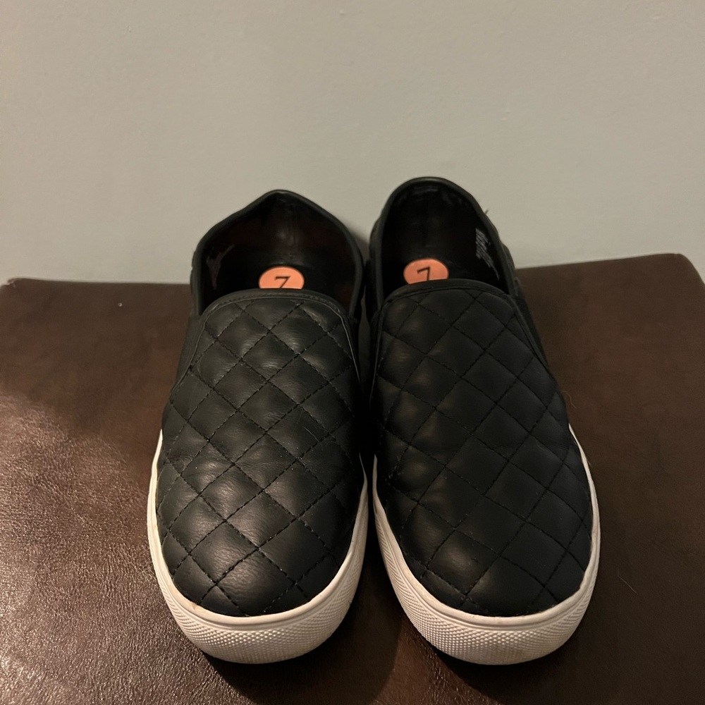 Steve Madden ECENTRCQ Black Slip-On Sneakers